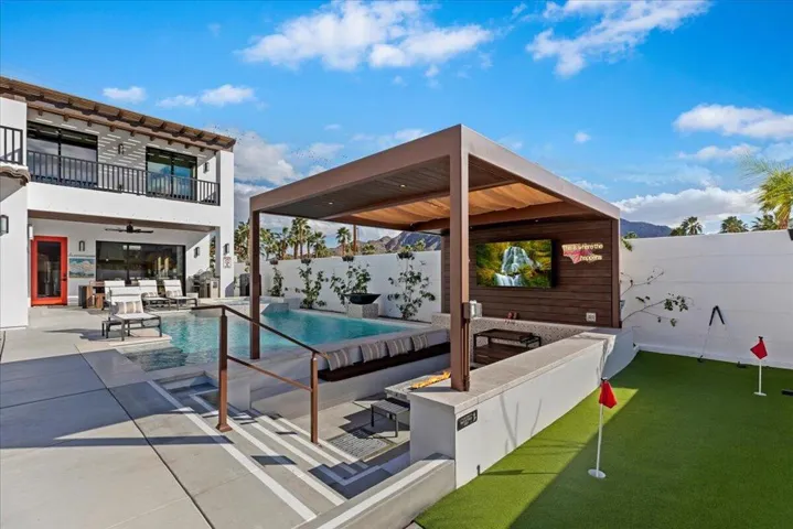 Front Yard View