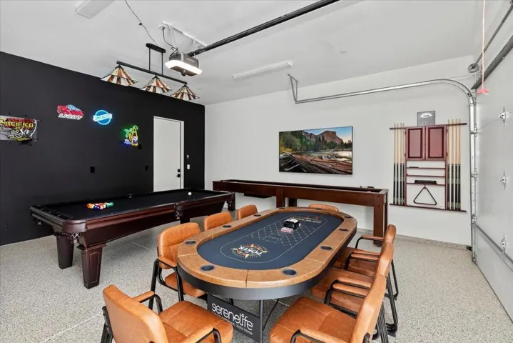 Poker Table