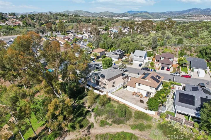 27172 Valleymont Rd., Lake Forest, California 92630