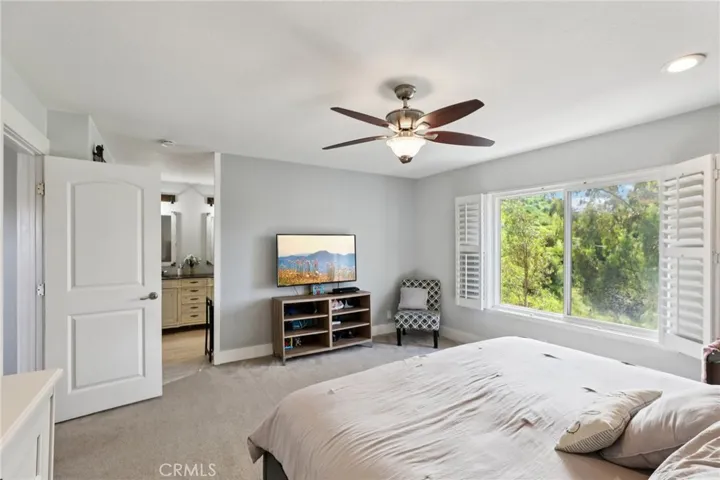 27172 Valleymont Rd., Lake Forest, California 92630