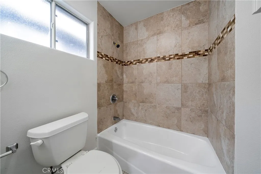 420 Cerritos Avenue, Long Beach, California 90802 home-pic-18