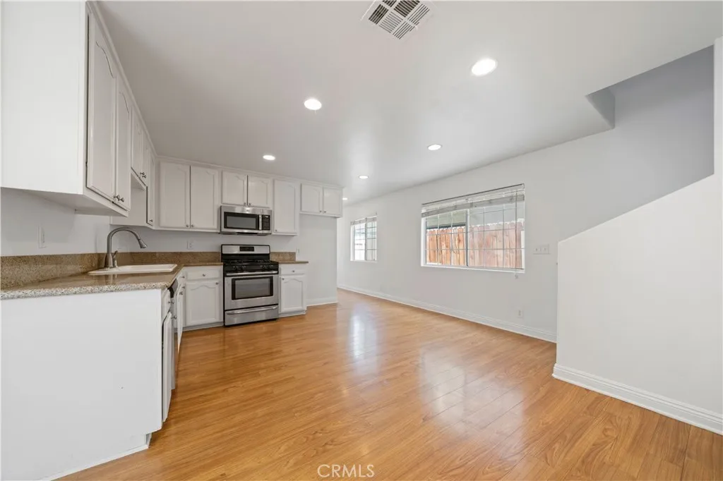 420 Cerritos Avenue, Long Beach, California 90802 home-pic-8