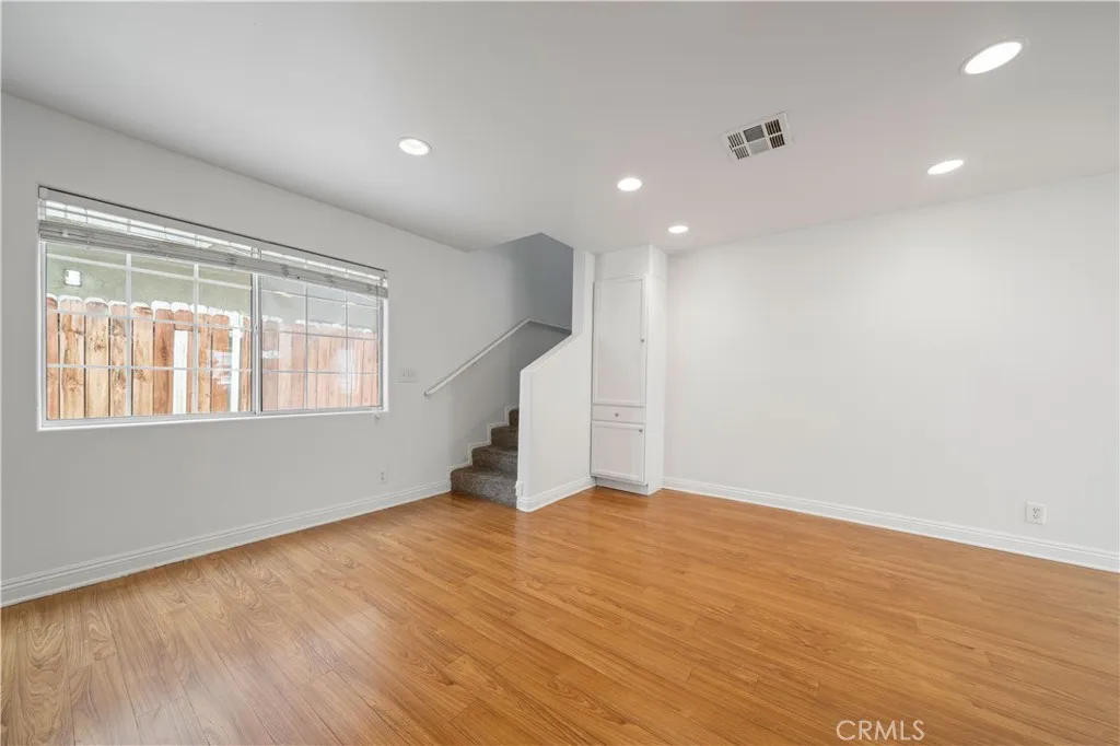 420 Cerritos Avenue, Long Beach, California 90802 home-pic-10