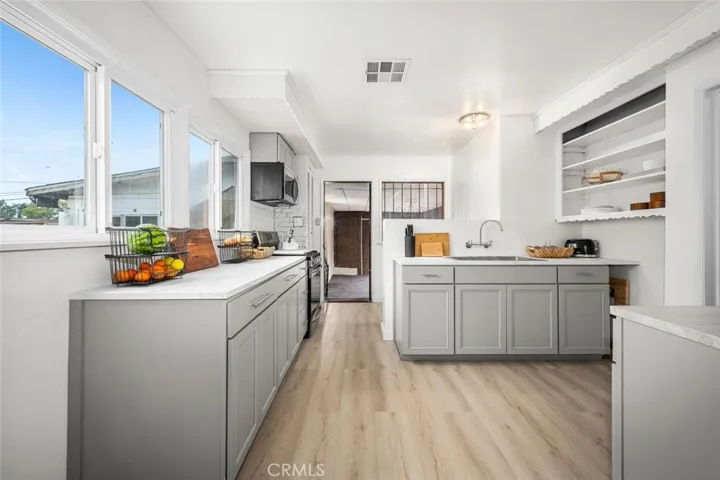 2309 E Killen Court, Compton, California 90221