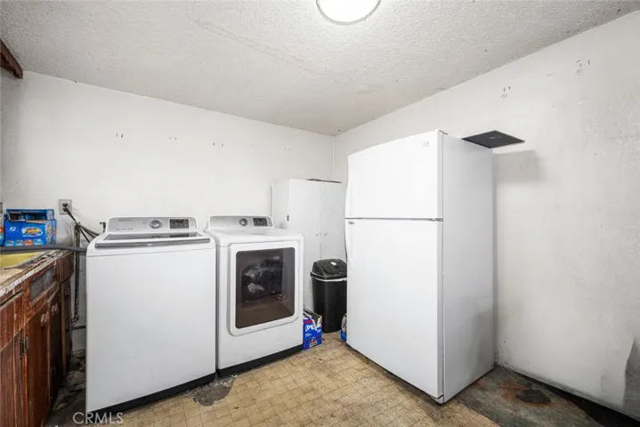 2309 E Killen Court, Compton, California 90221