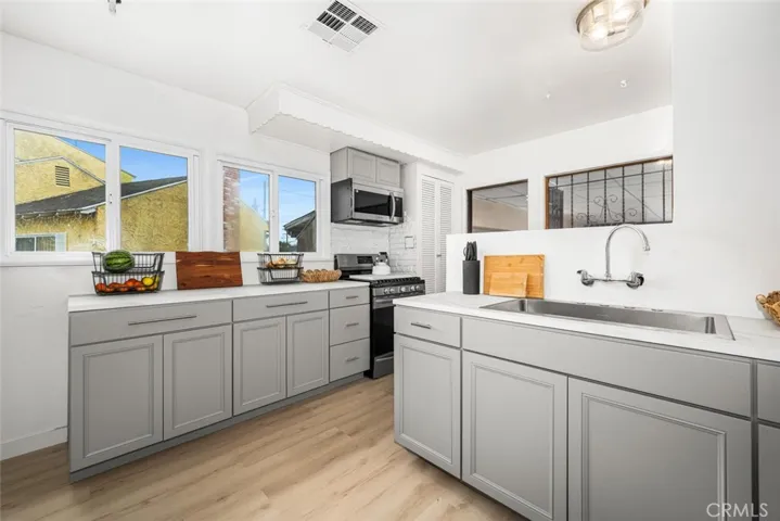 2309 E Killen Court, Compton, California 90221