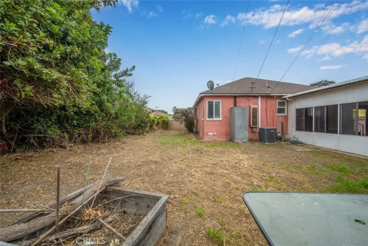 2309 E Killen Court, Compton, California 90221