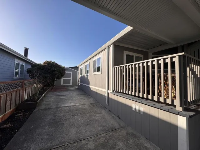33 Sailfish Court, Half Moon Bay, California 94019