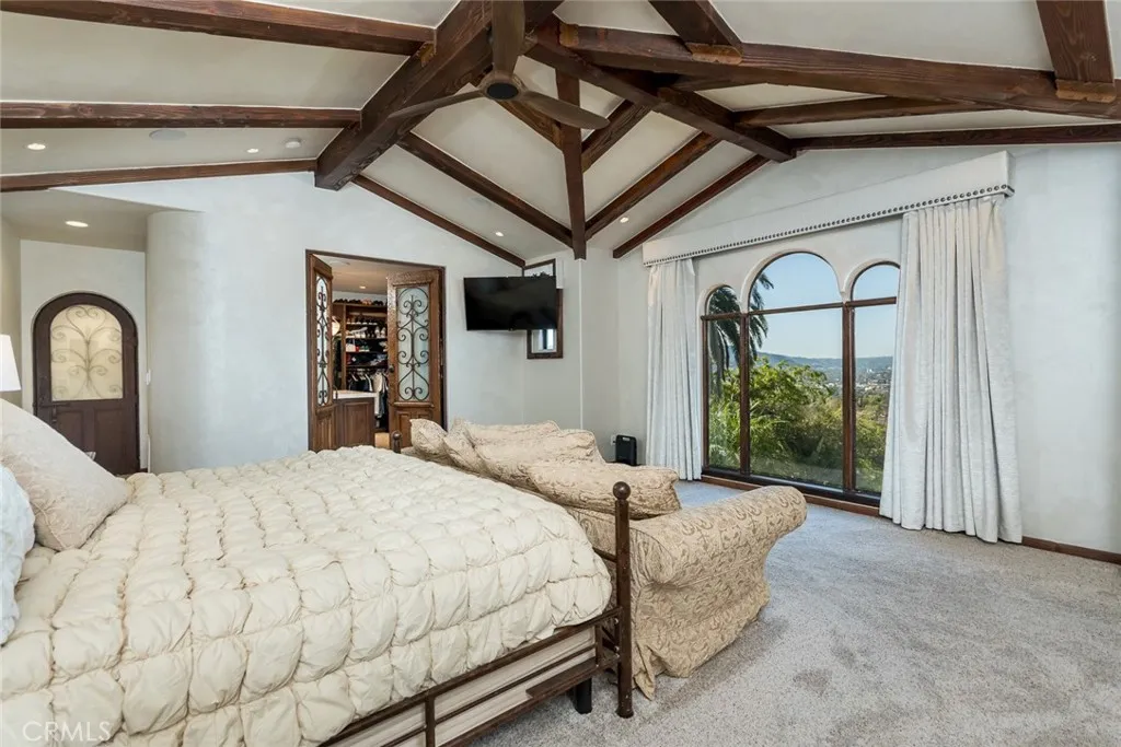 330 Kempton Road, Glendale, California 91202 home-pic-24