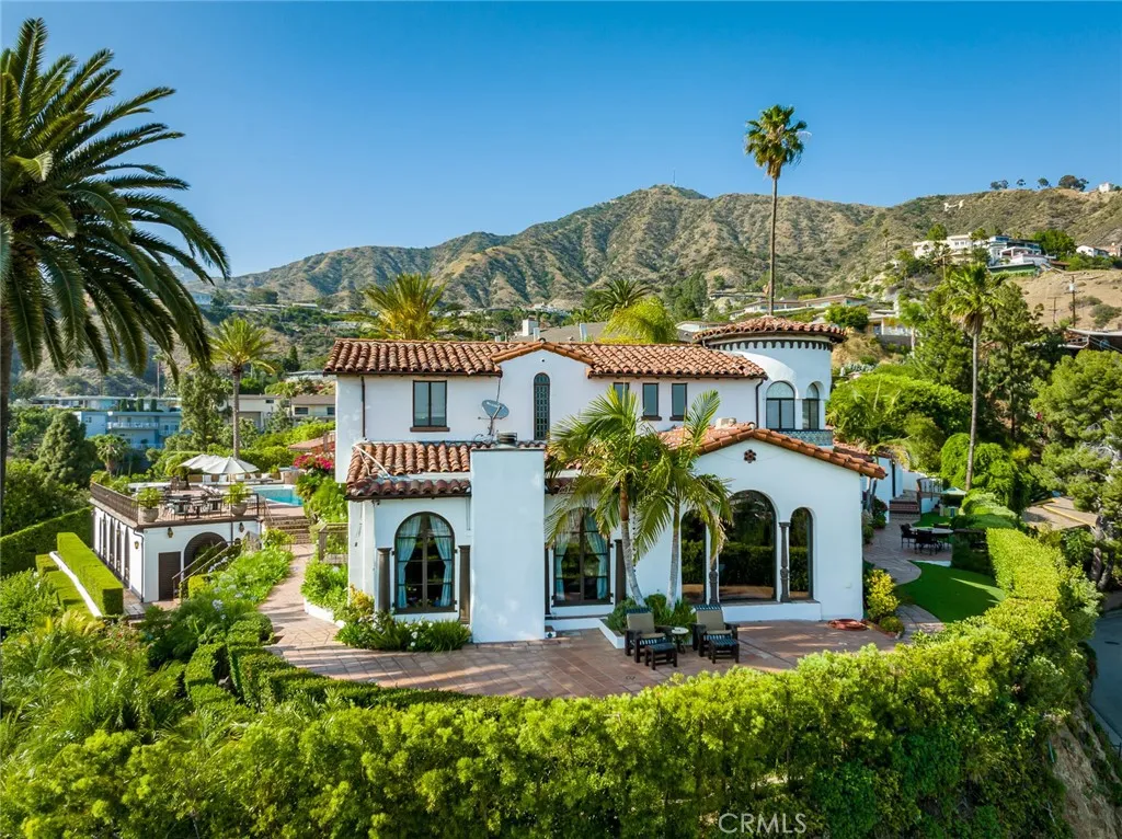 330 Kempton Road, Glendale, California 91202 home-pic-1
