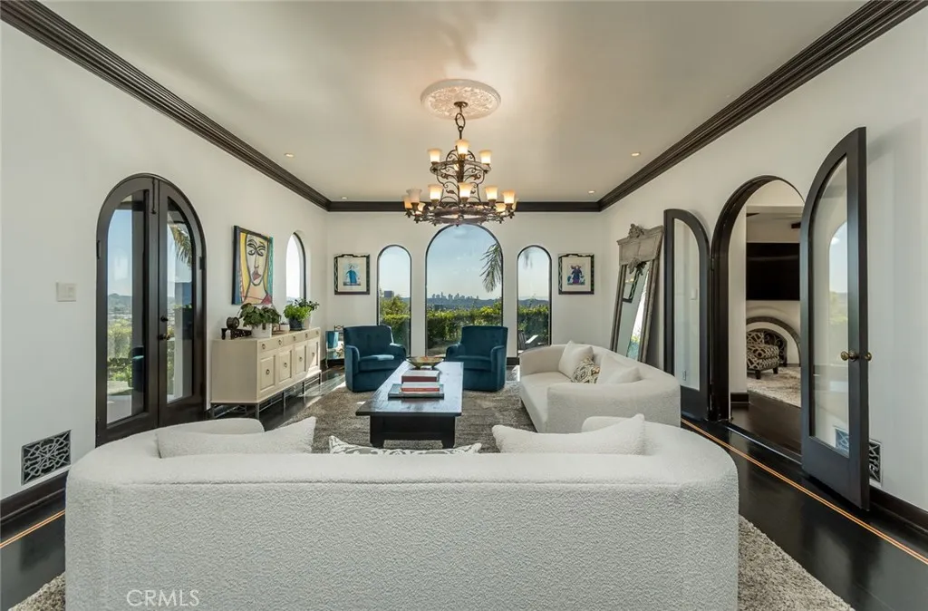 330 Kempton Road, Glendale, California 91202 home-pic-6