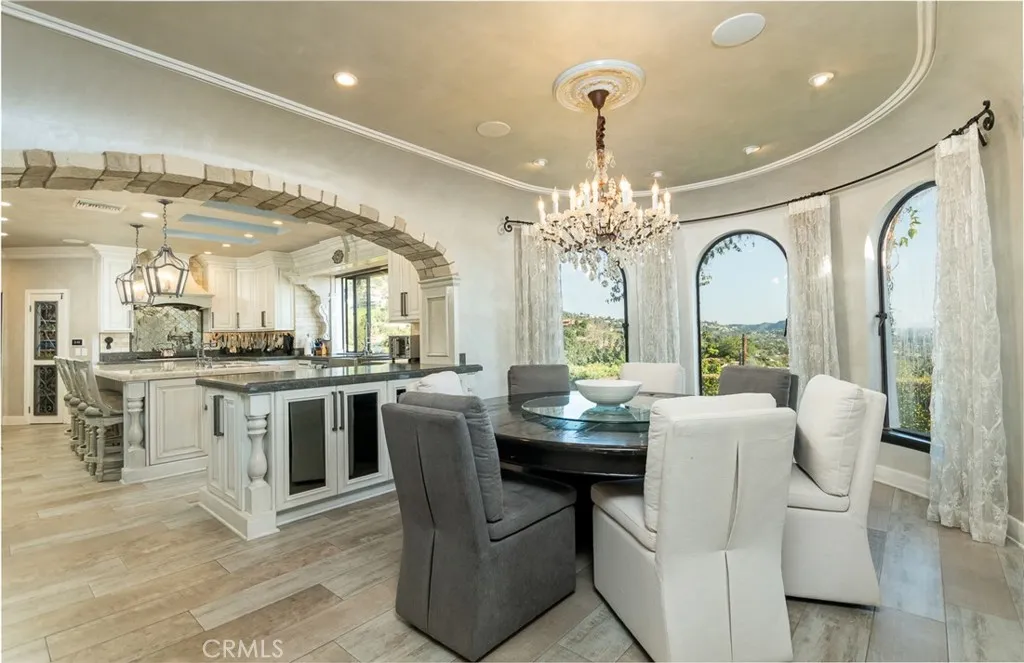 330 Kempton Road, Glendale, California 91202 home-pic-20
