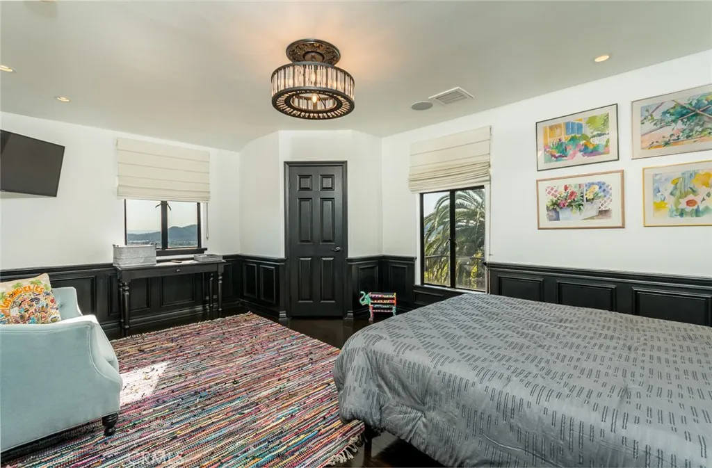 330 Kempton Road, Glendale, California 91202 home-pic-41