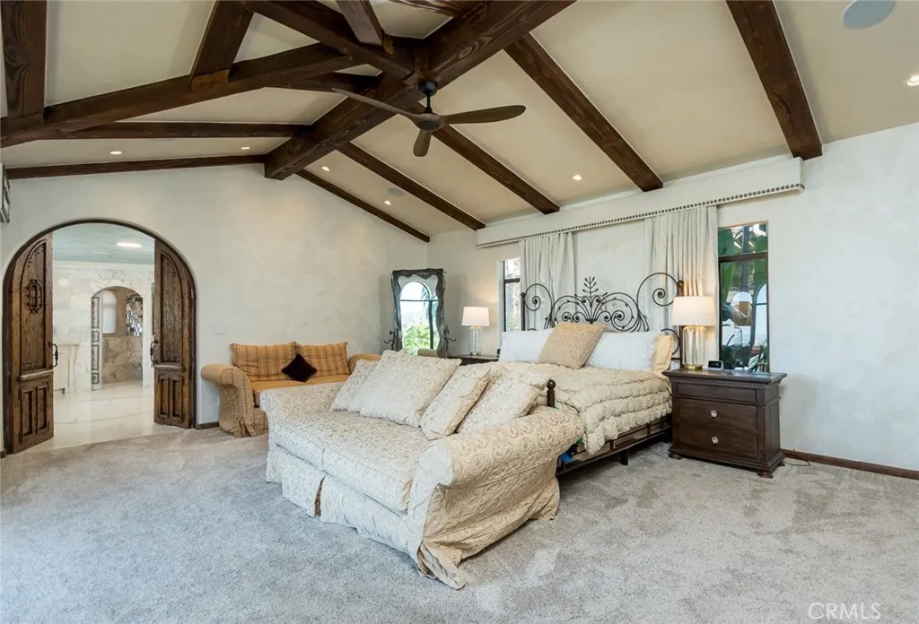 330 Kempton Road, Glendale, California 91202 home-pic-22