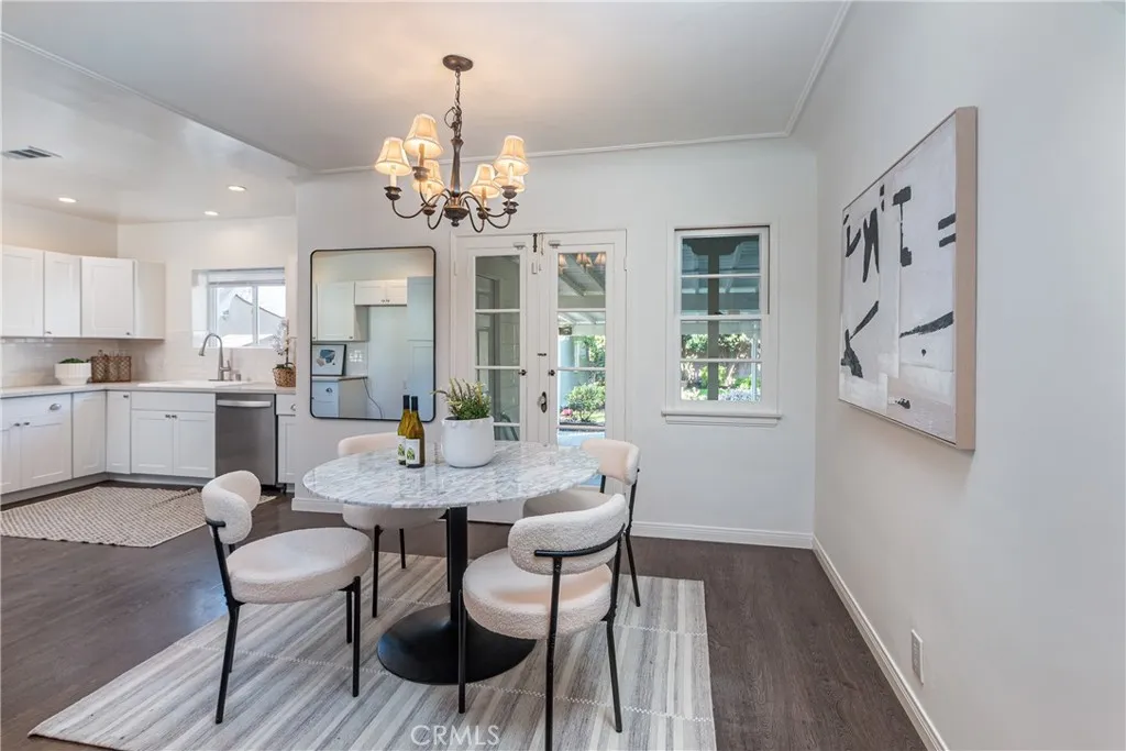 625 N Naomi, Burbank, California 91505 home-pic-15