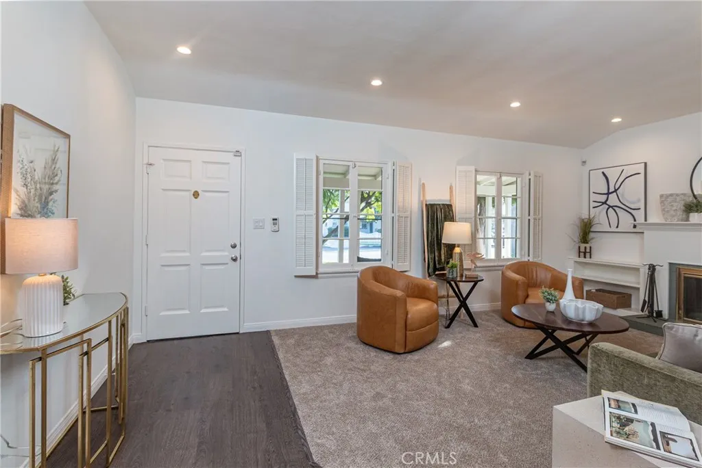 625 N Naomi, Burbank, California 91505 home-pic-6
