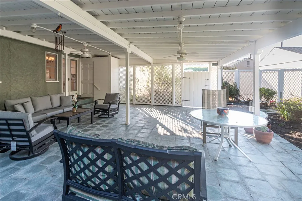 625 N Naomi, Burbank, California 91505 home-pic-22