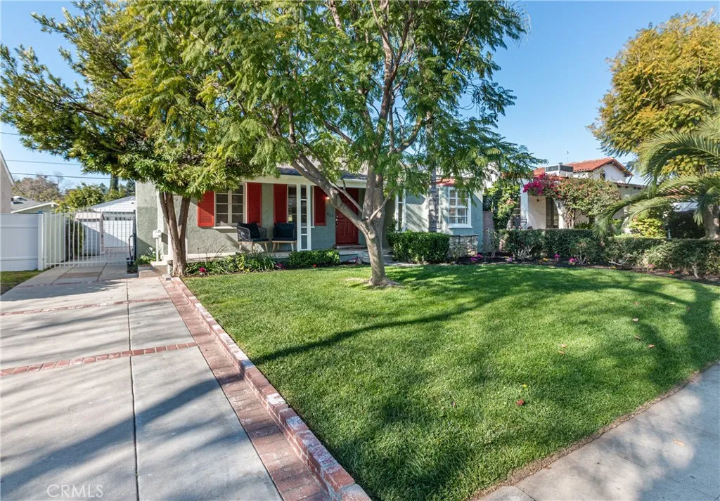 625 N Naomi, Burbank, California 91505 home-pic-2