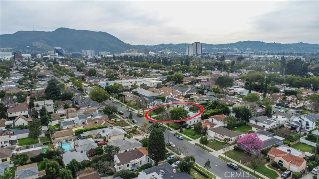 625 N Naomi, Burbank, California 91505 home-pic-29