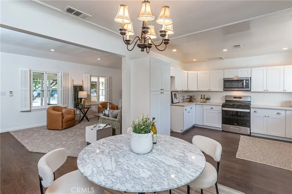 625 N Naomi, Burbank, California 91505 home-pic-17