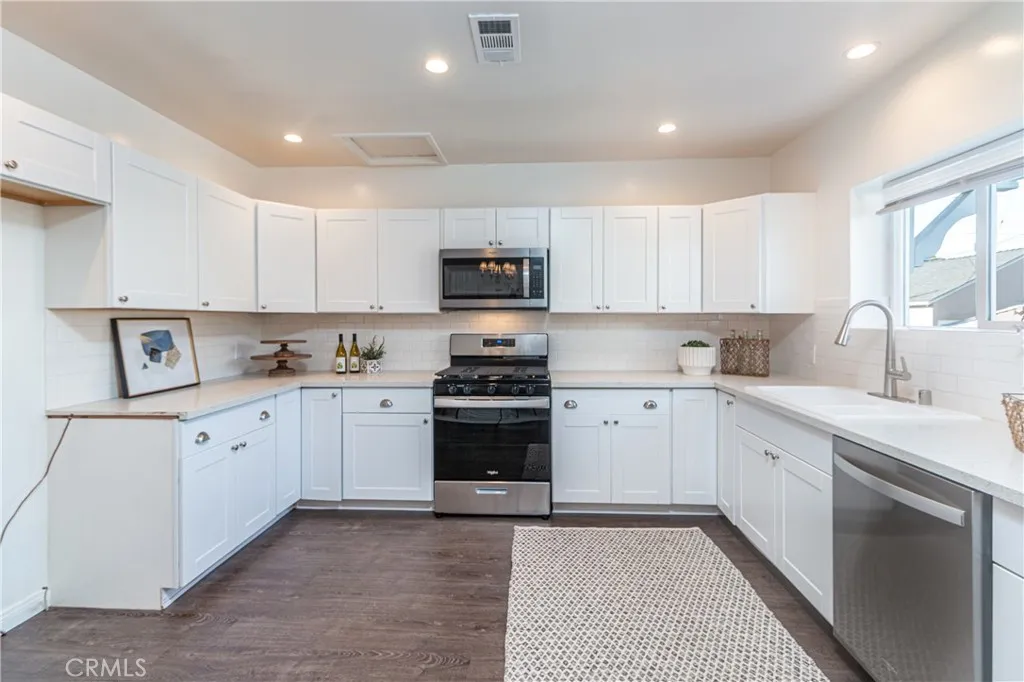 625 N Naomi, Burbank, California 91505 home-pic-13
