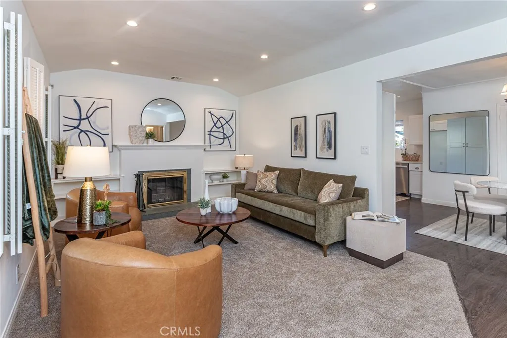 625 N Naomi, Burbank, California 91505 home-pic-5