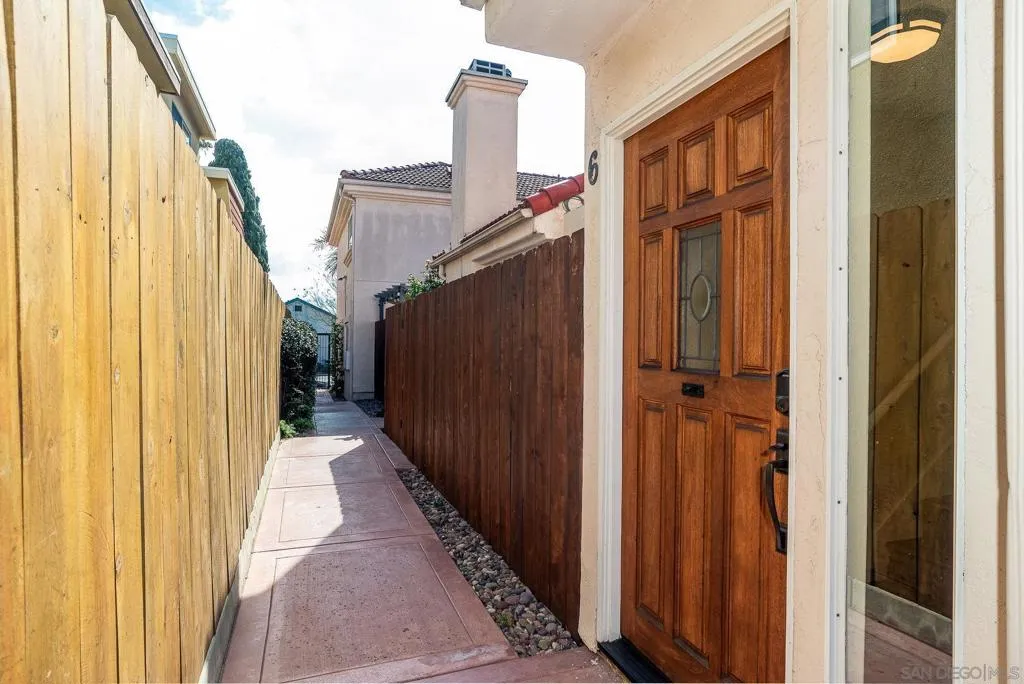 1548 Thomas Ave 6, San Diego, California 92109 home-pic-6