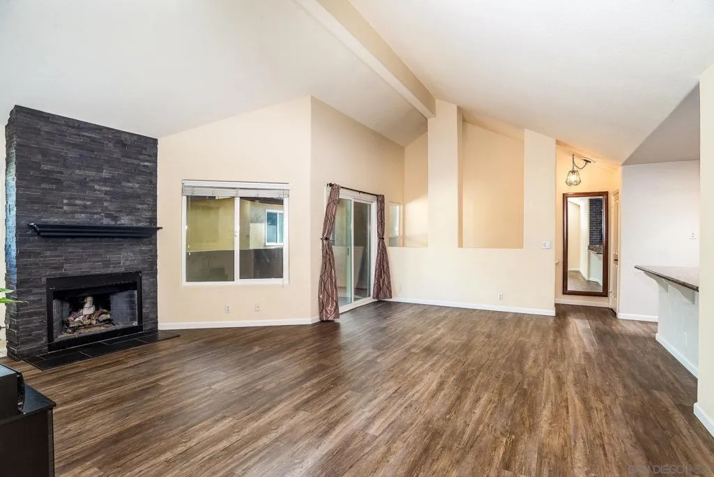 1548 Thomas Ave 6, San Diego, California 92109 home-pic-10