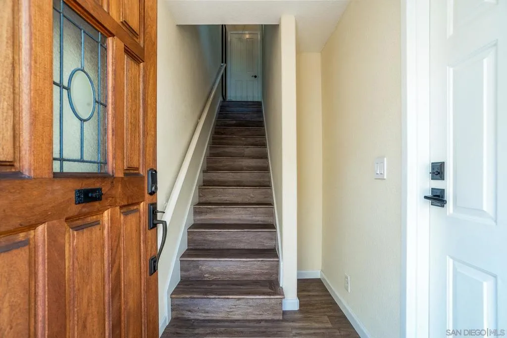 1548 Thomas Ave 6, San Diego, California 92109 home-pic-7