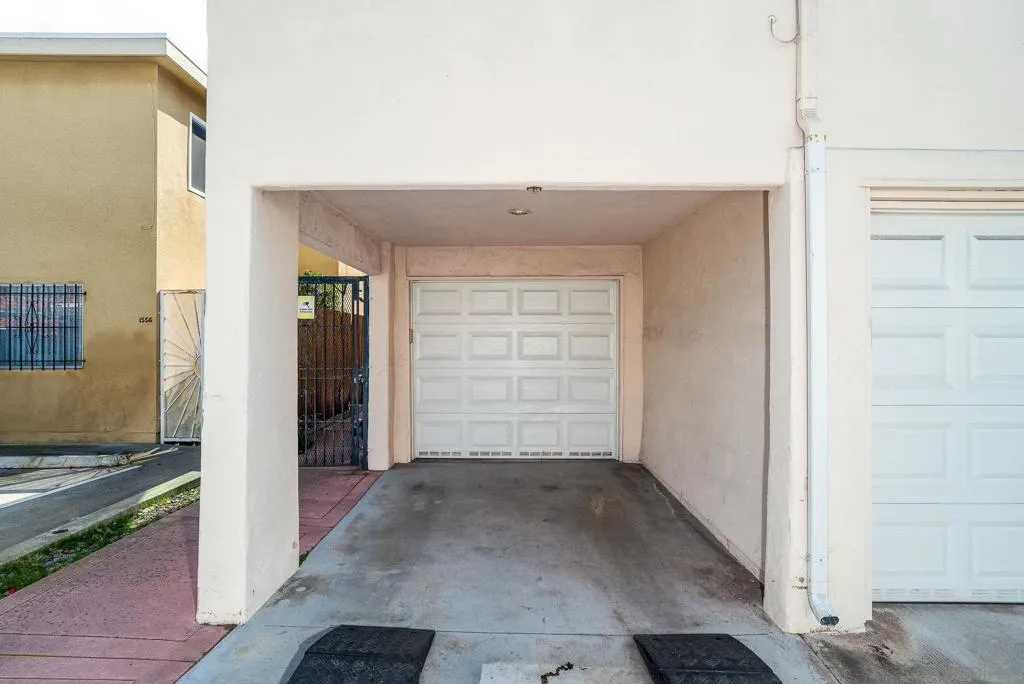 1548 Thomas Ave 6, San Diego, California 92109 home-pic-33