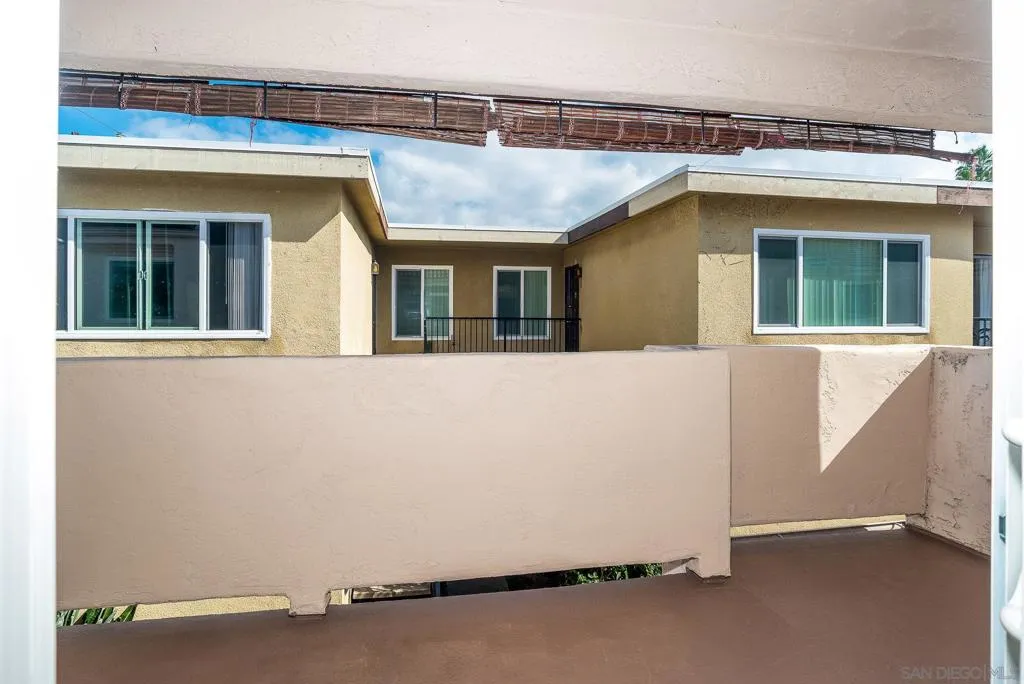 1548 Thomas Ave 6, San Diego, California 92109 home-pic-32