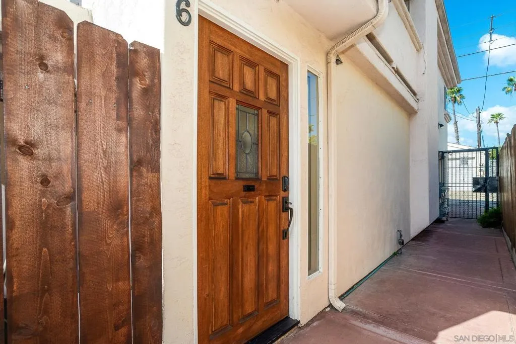 1548 Thomas Ave 6, San Diego, California 92109 home-pic-5