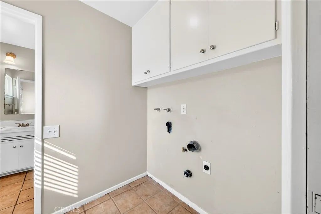 1105 E 42nd, San Bernardino, California 92404 home-pic-19