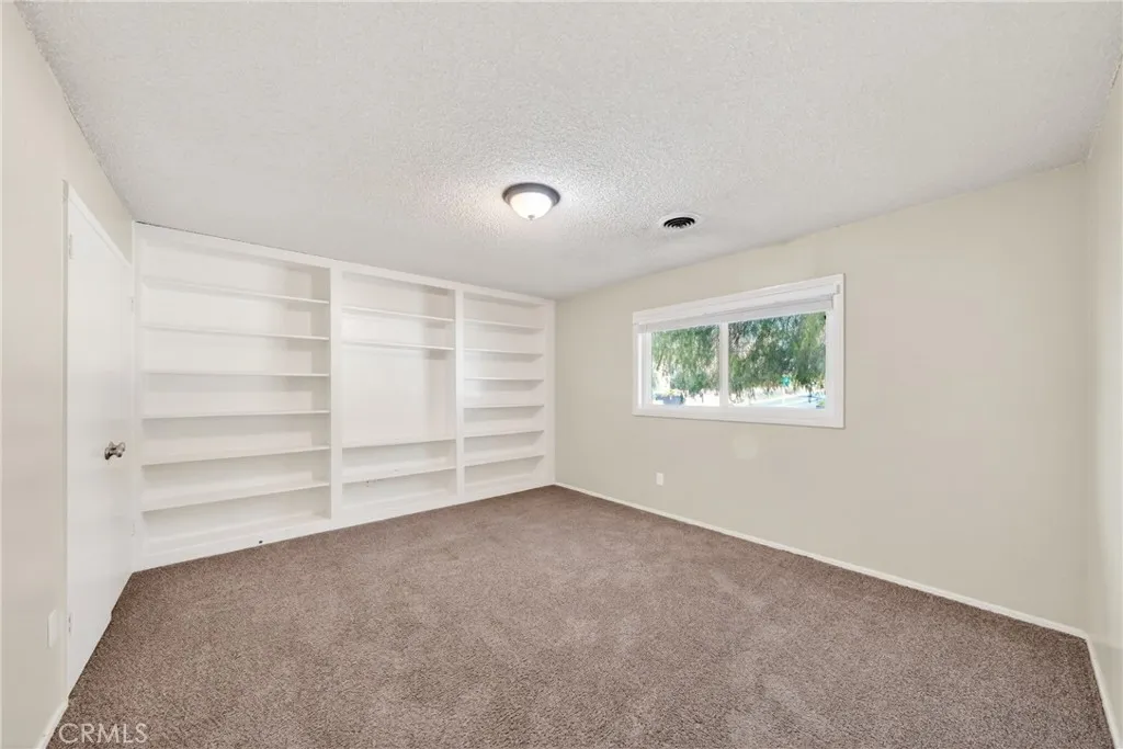 1105 E 42nd, San Bernardino, California 92404 home-pic-9