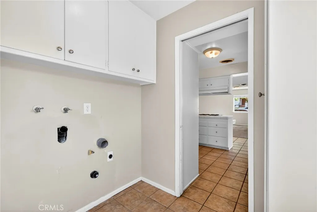 1105 E 42nd, San Bernardino, California 92404 home-pic-18
