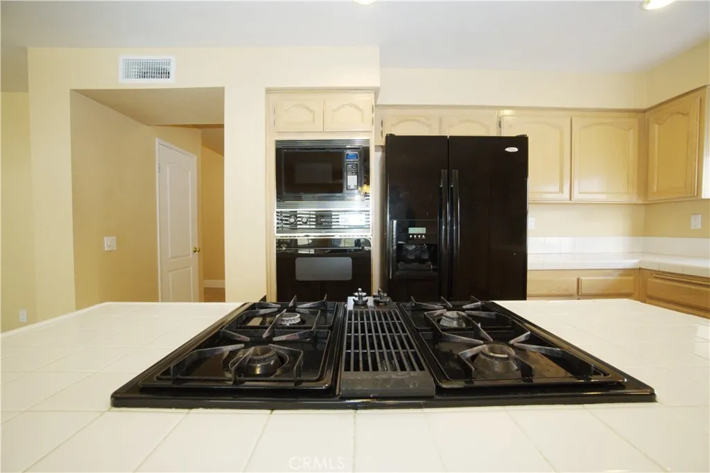 7135 Highland Spring Lane, Highland, California 92346 home-pic-35
