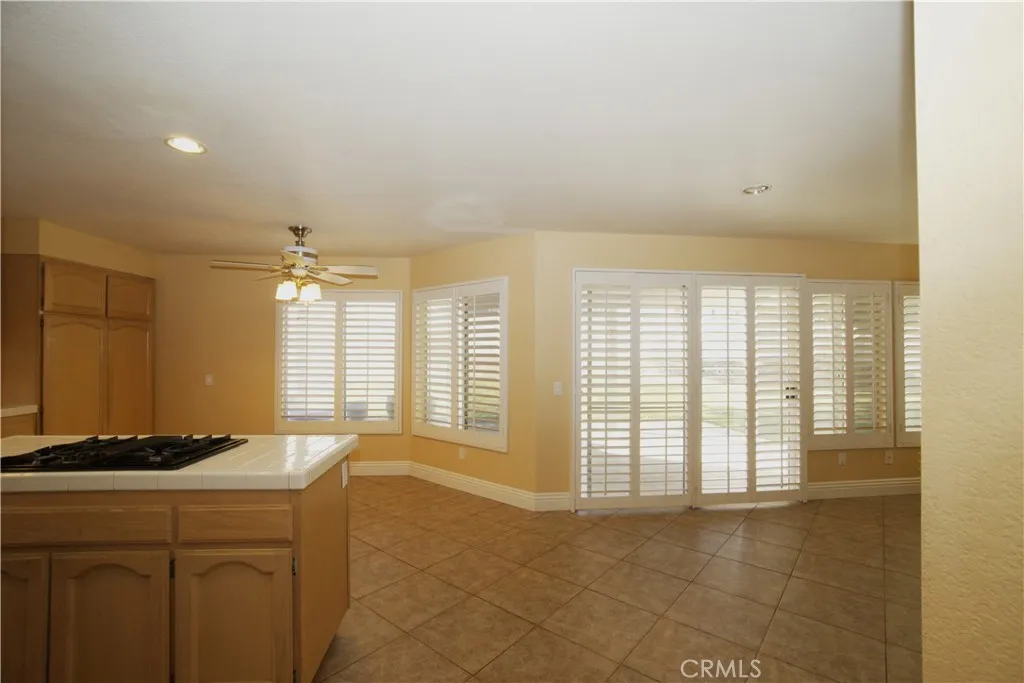 7135 Highland Spring Lane, Highland, California 92346 home-pic-33
