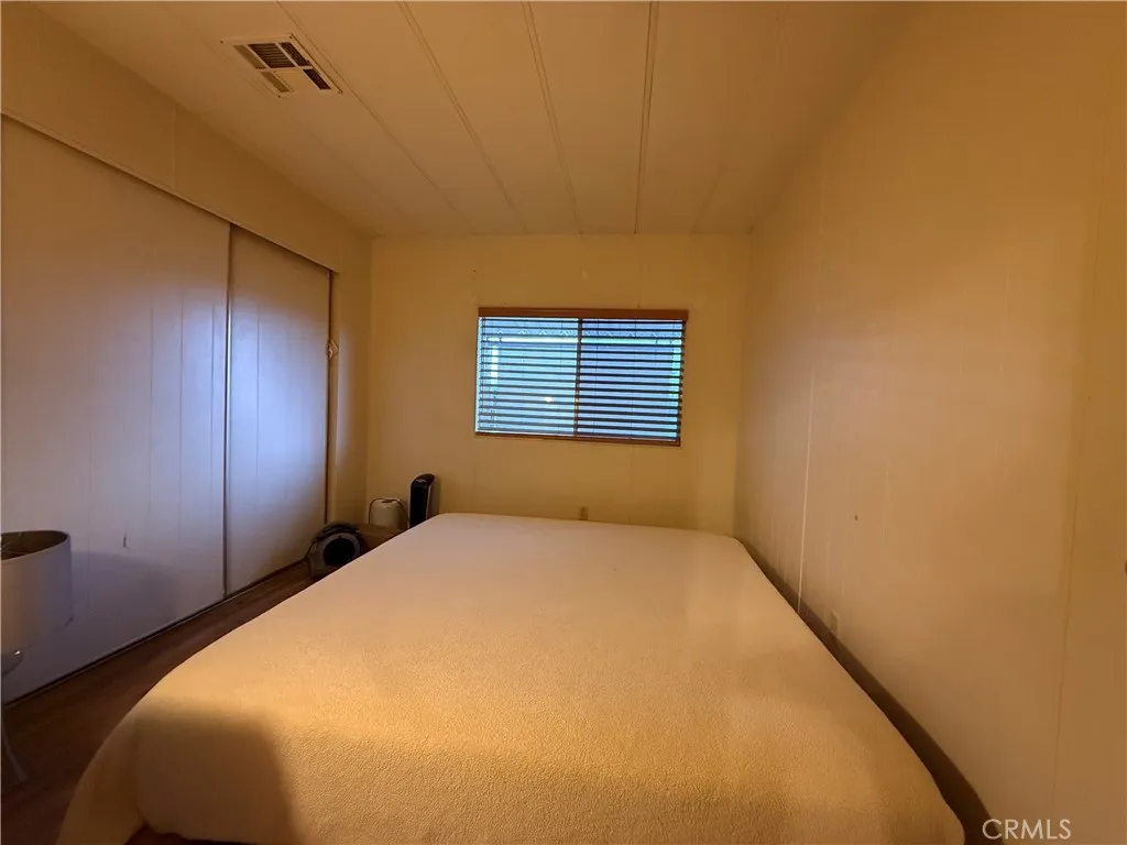 Secondary bedroom