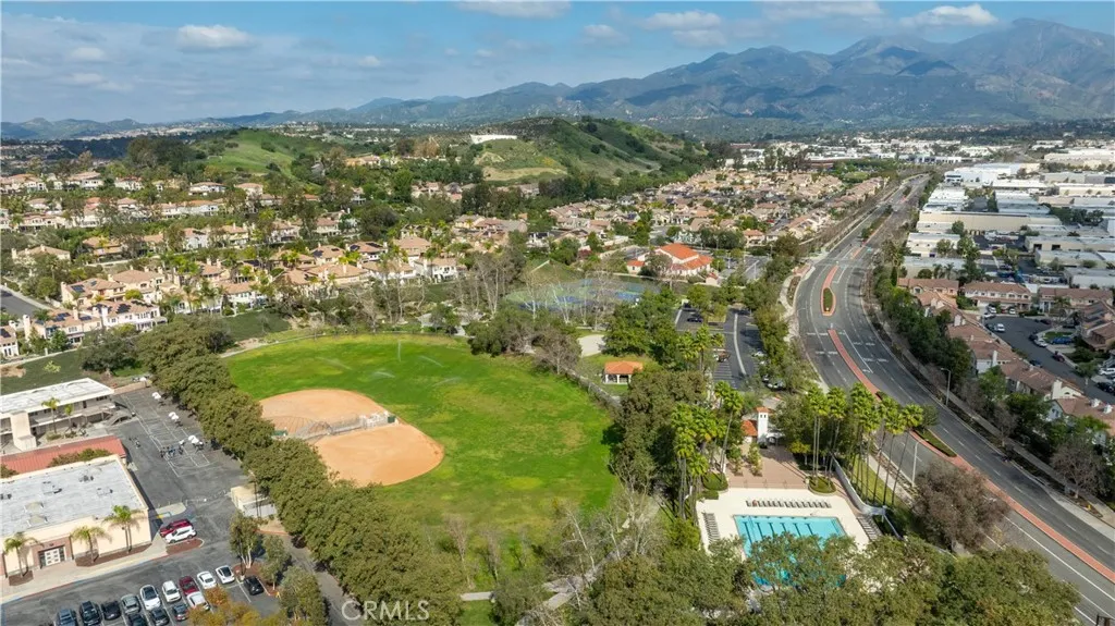 32 Berlamo, Rancho Santa Margarita, California 92688 home-pic-41