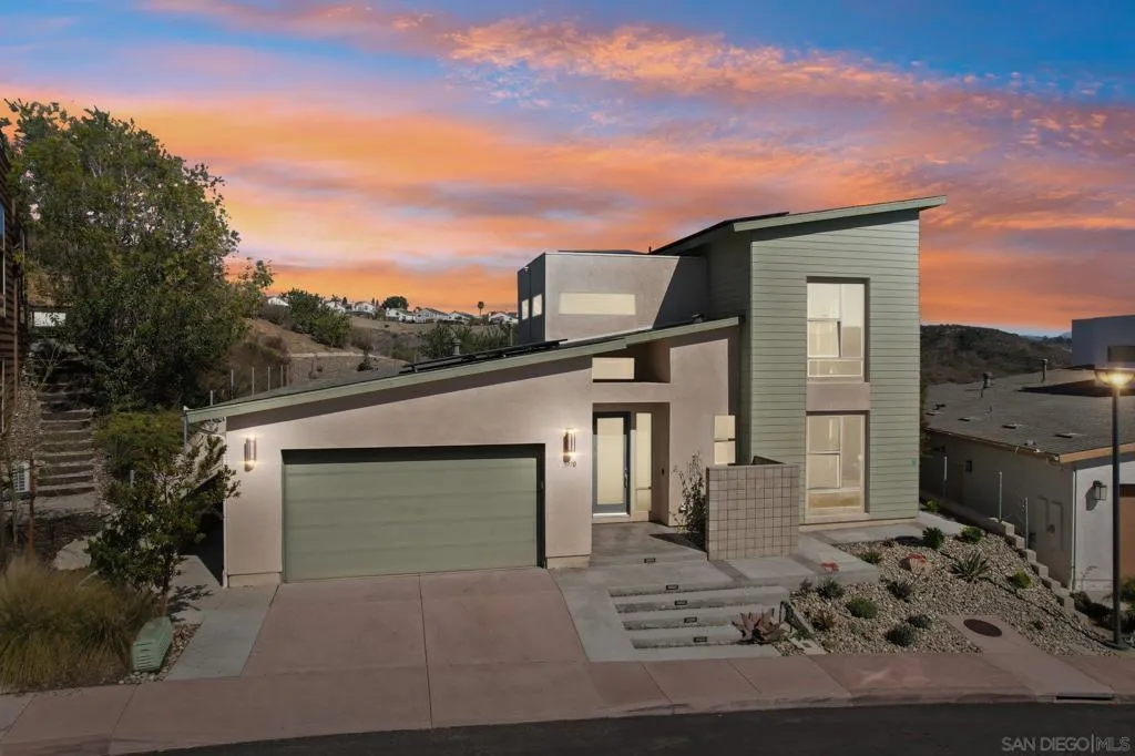 5970 Shaw Lopez Row, San Diego, California 92121 home-pic-1