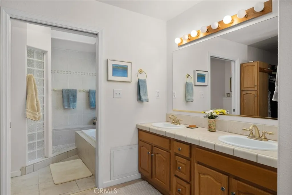 Primary bath and dual vanity counter