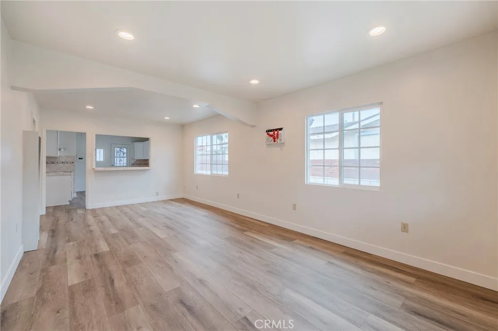 322 S Grand Avenue, San Pedro, California 90731 home-pic-7