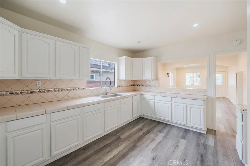 322 S Grand Avenue, San Pedro, California 90731 home-pic-5