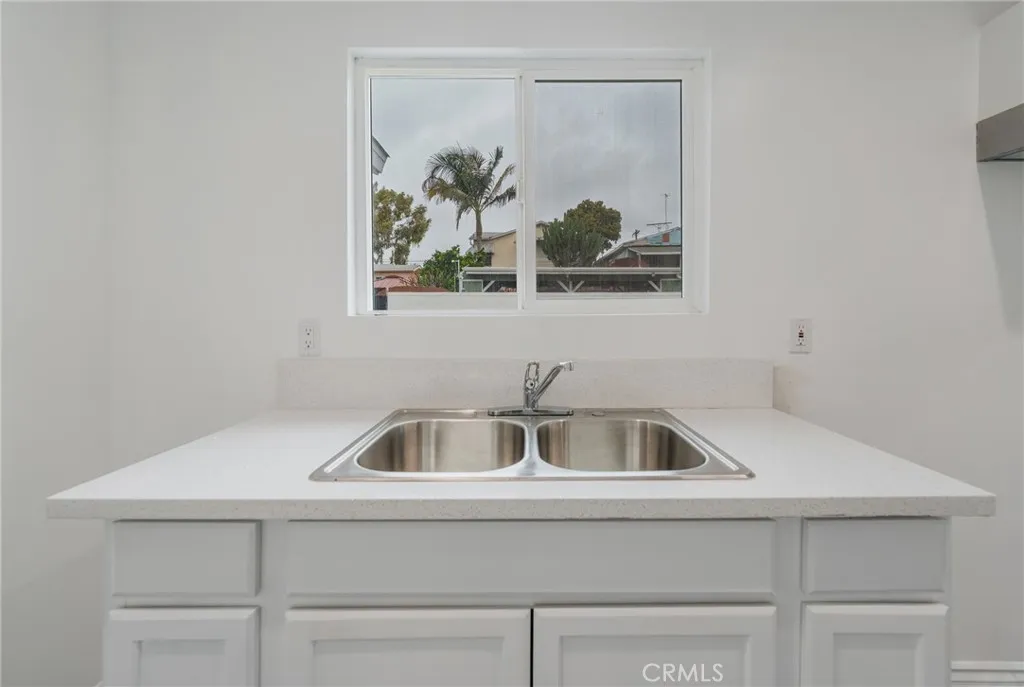 322 S Grand Avenue, San Pedro, California 90731 home-pic-12