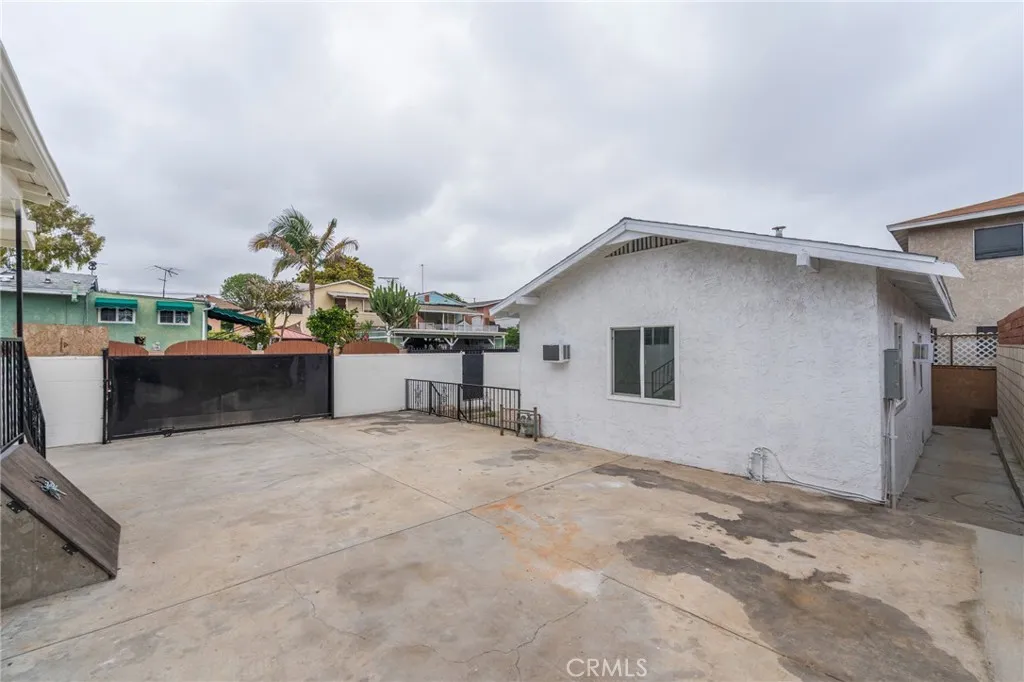 322 S Grand Avenue, San Pedro, California 90731 home-pic-15