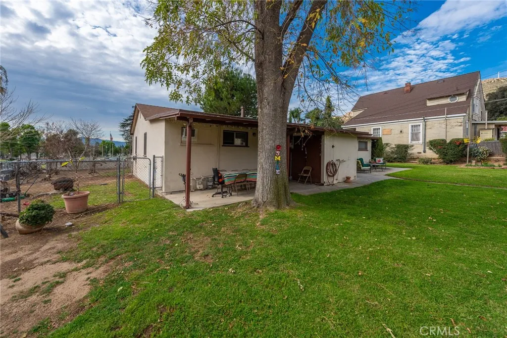 4481 13th, Riverside, California 92501 home-pic-18