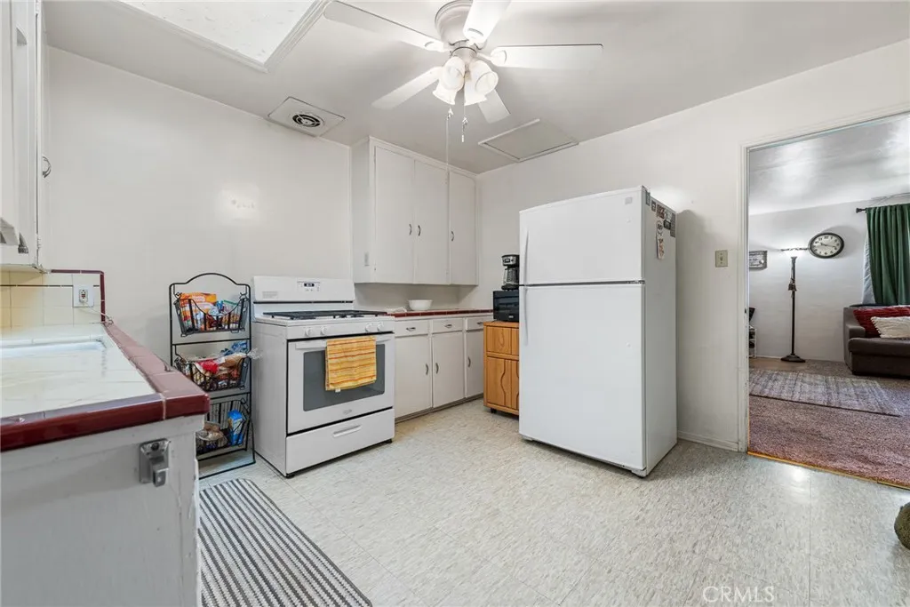 4481 13th, Riverside, California 92501 home-pic-26