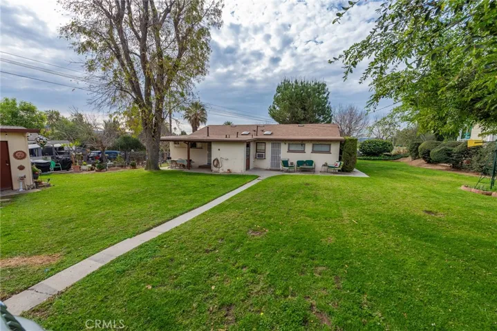 back of units #4481 and #4483