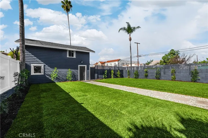 2301 9th, Los Angeles, California 90018
