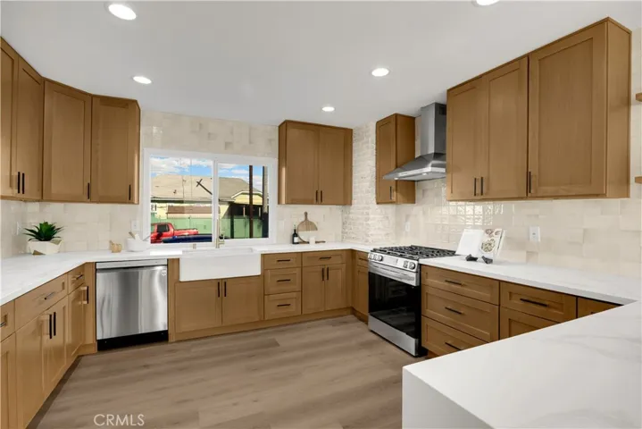 2301 9th, Los Angeles, California 90018